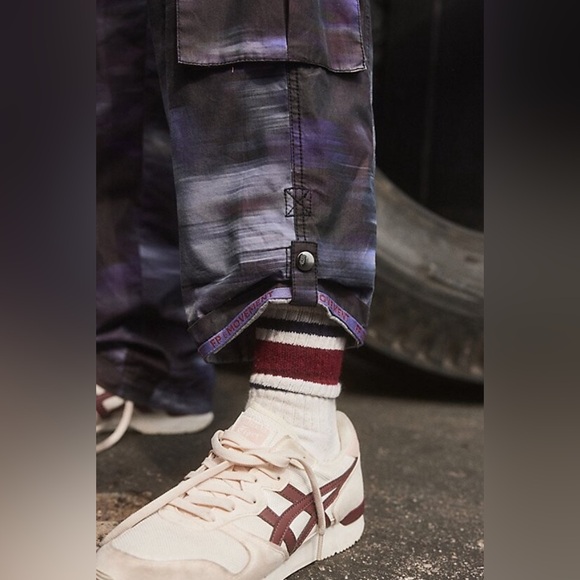 Free People Fap Movement Mesmerize Me Printed Pants. NWT meadow motion shadow - Picture 4 of 10